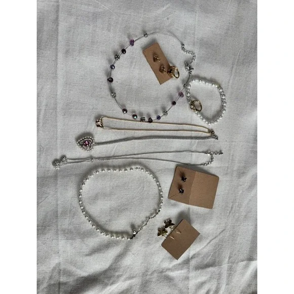 Coquette Vintage Jewelry Lot Hearts Butterflies Pearl Avon Rings Girly Bundle - Picture 9 of 9